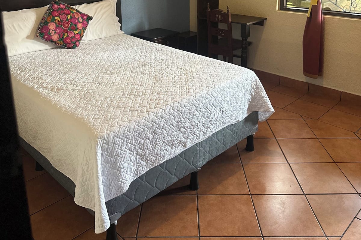 Wifi gratis y ropa de cama