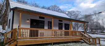 Lake View Tiny Homes - Pontoon and/or Slip Available