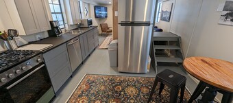 Lake View Tiny Homes - Pontoon and/or Slip Available