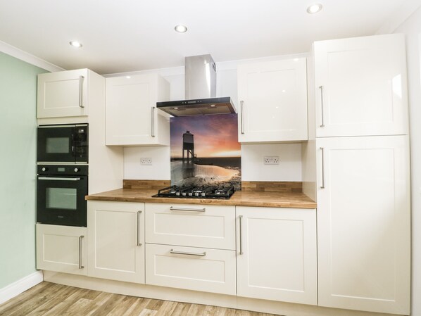 Cottage | Interior - 8A Rosewood Avenue (Burnham-on-Sea)