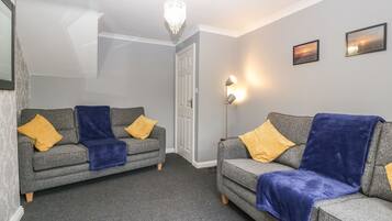 Cottage | Living area