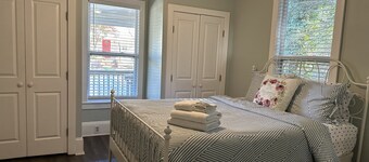 NC STATE, Cameron Village-Wake Med-dogs ok-fenced