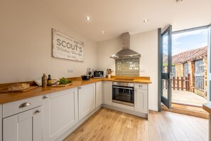 Fridge, microwave, oven, freezer - Scouts Cottage, Snettisham, Norfolk (Snettisham)