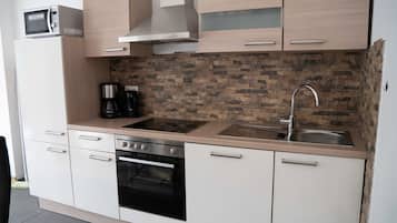 Kühlschrank, Ofen, Herdplatte, Geschirrspüler