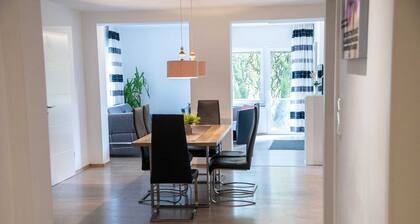 'Villa Nordhang - Apartment 4' mit Bergblick, Balkon und WLAN