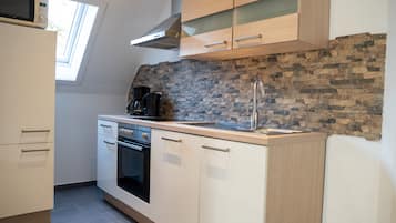 Kühlschrank, Ofen, Herdplatte, Geschirrspüler