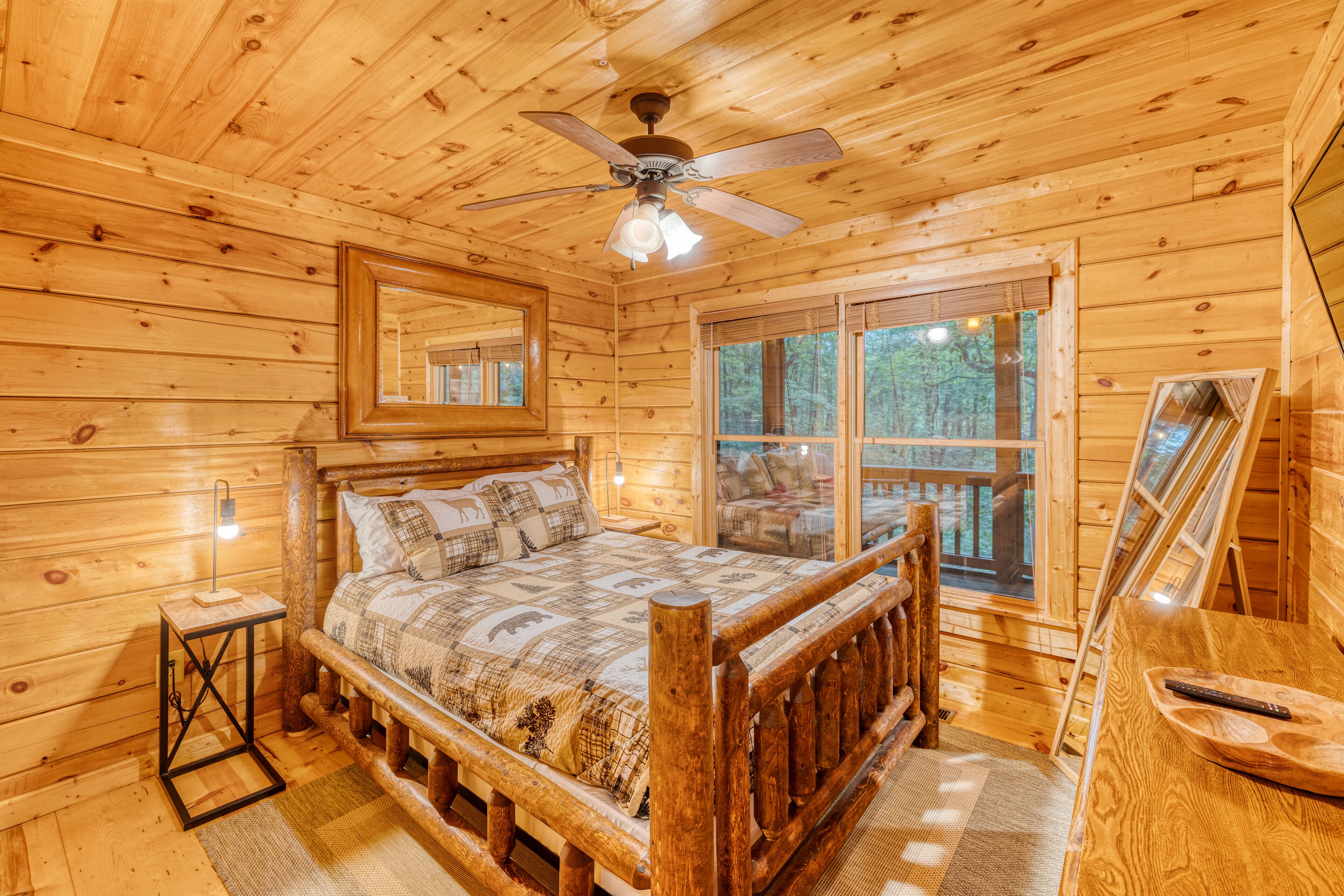 2 bedrooms, desk, iron/ironing board, free WiFi