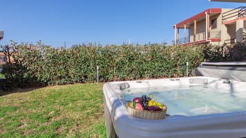 Idromassaggio all'aperto