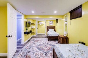 2 bedrooms, desk, iron/ironing board, WiFi