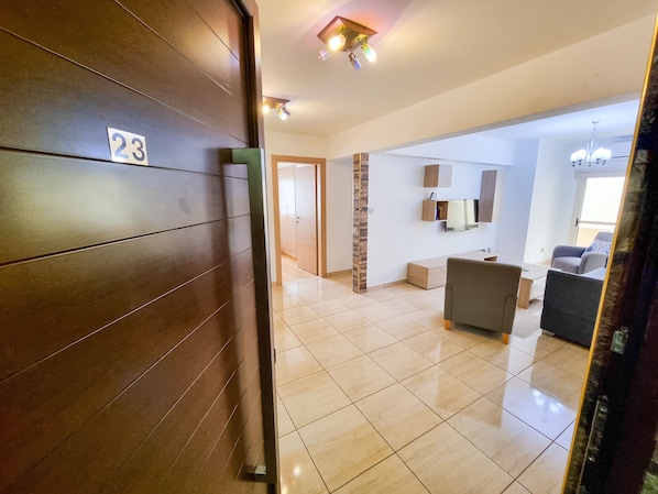 Interior entrance - Sunbay City Rooms (Larnaca)
