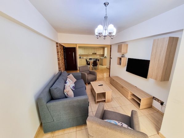 Living area - Sunbay City Rooms (Larnaca)