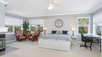 4 bedrooms, iron/ironing board, travel crib, free WiFi