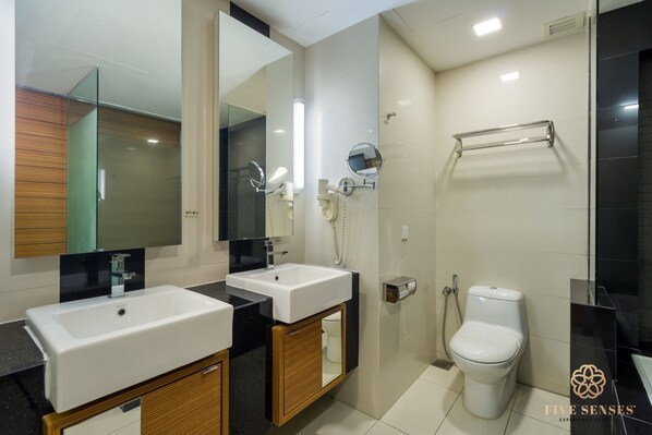 Bathtub