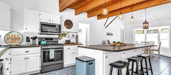 Private & Spacious 4BR - Firepit Area, AC, Games, Kids Loft, and Next to Trails!
