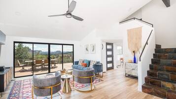 Smart TV, fireplace, books, stereo