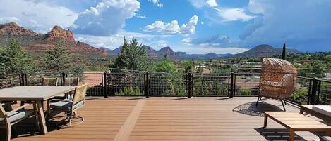 تناول الطعام بالخارج