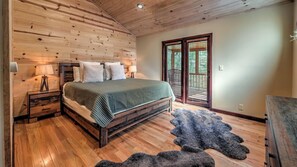 3 habitaciones, escritorio, tabla de planchar con plancha y wifi gratis 