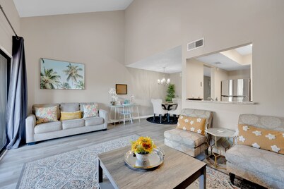 Cozy spacious 2 bedrooms 2 bathrooms near beach