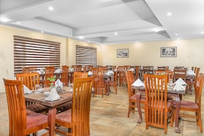 Restaurant - Hotel Sparrow (Anantnag)