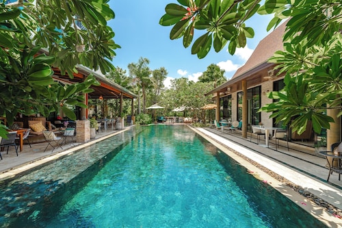 Coco Paradiso Phuket Hotel