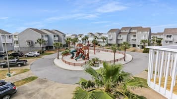 Townhome, 2 Queen Beds (Barrier Dunes 128 ) | Children's area