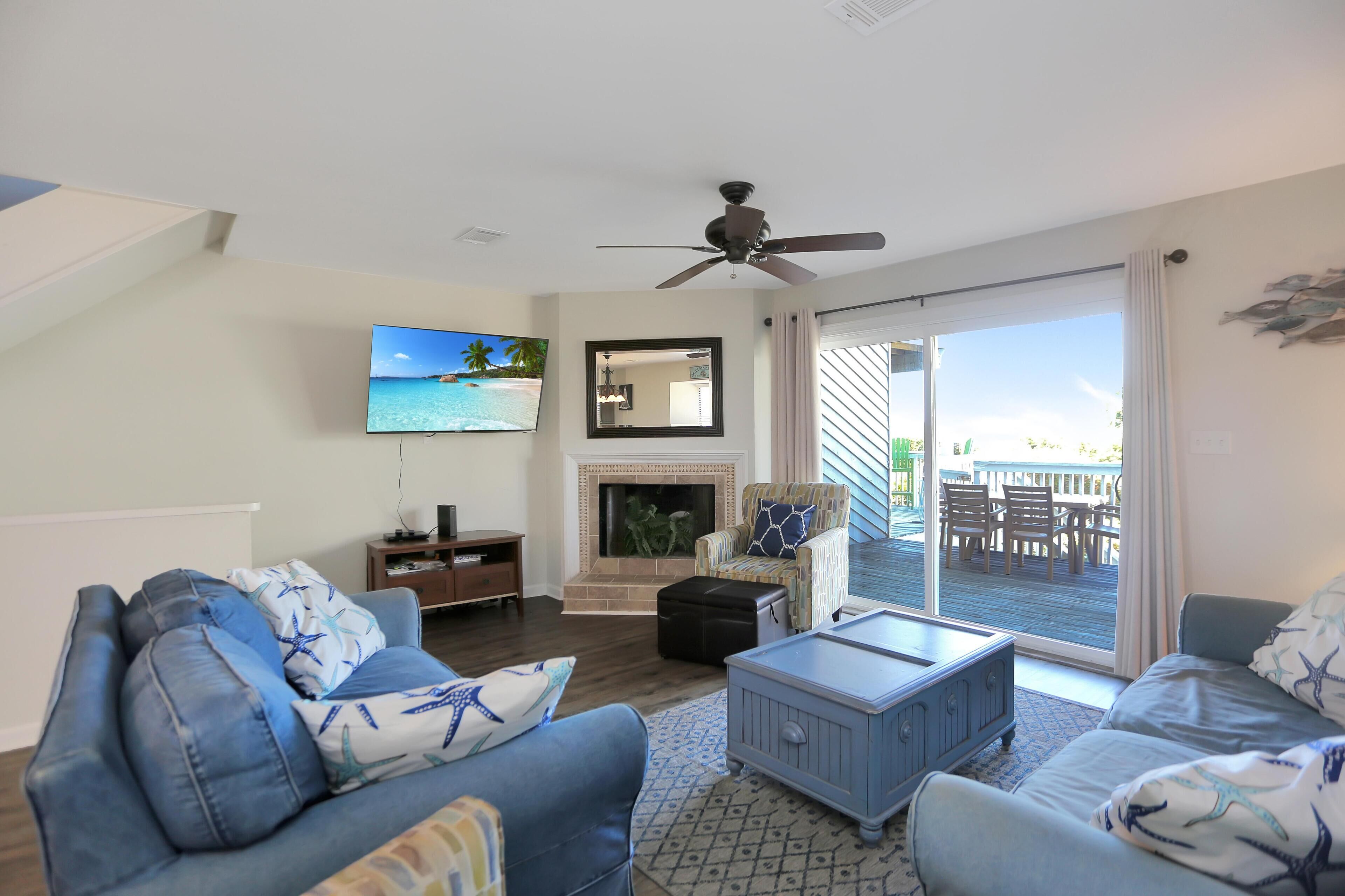 House, Multiple Beds (Barrier Dunes 161 ) | Living area