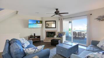 House, Multiple Beds (Barrier Dunes 161 ) | Living area