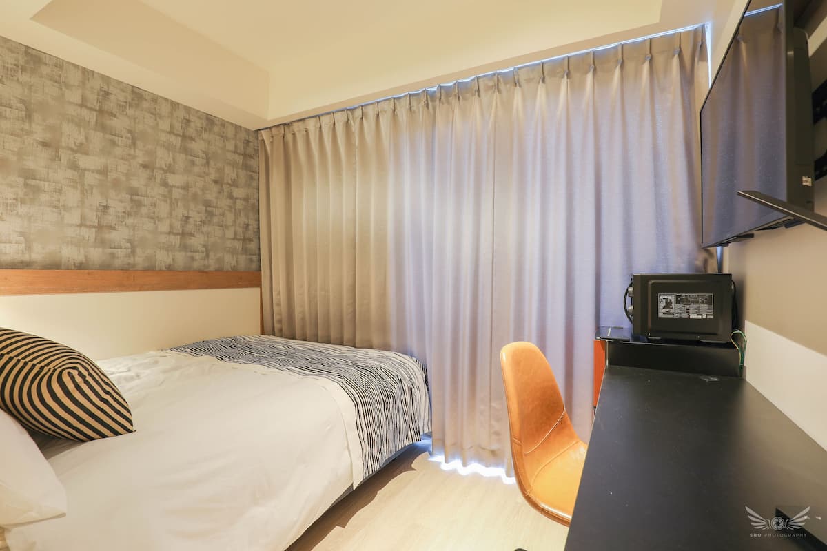 Standard Double Room | 2 bedrooms, iron/ironing board, free WiFi, bed sheets