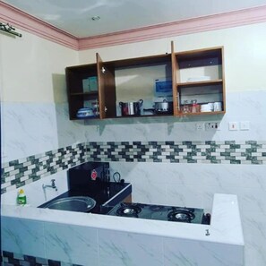 Private kitchen - Stay.Plus Bamburi Mtambo Apartments (Mombasa)