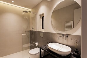 Shower, hair dryer, towels, soap - Marvelous 2BR Apartment with balcony  B (Athens)
