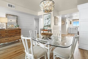 Unclassified image, 4 of 49, button