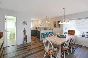 Casa, várias camas (Barrier Dunes 215 ) | Opções para refeição