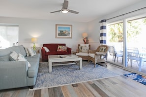 하우스, 침대(여러 개) (Barrier Dunes 215 ) | 거실 공간