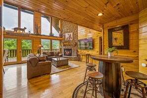 Smart TV, caminetto, videogiochi, tavolo da calcetto