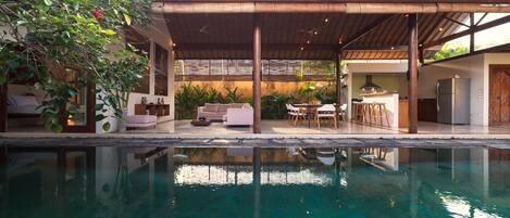 Outdoor pool, sun loungers