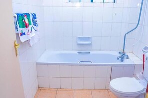 Appartamento, 2 camere da letto | Bagno | Pantofole, asciugamani