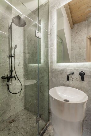Hair dryer, towels, shampoo, toilet paper - Evangelia Casa, comfy stay, centrally, with views! (Iraklio)