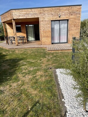 Exterior - Charming cottage 500m from the beach (Les Moitiers-d'Allonne)