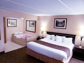Room - Quality Inn & Suites Black River Falls I-94 (Black River Falls)