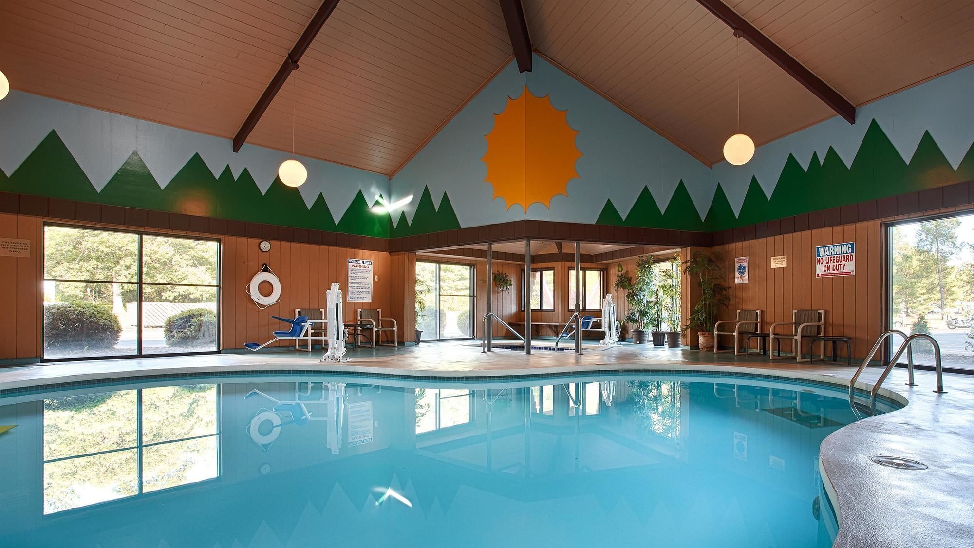 Indoor pool, outdoor pool