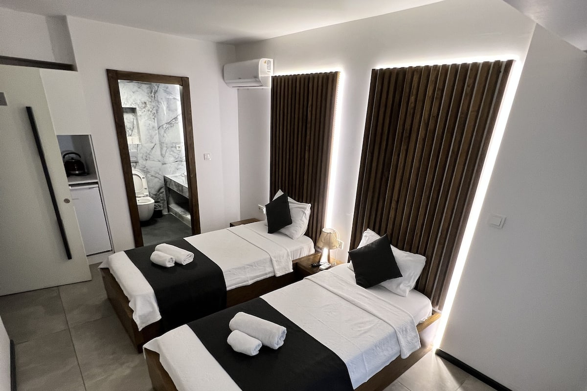 Deluxe Double Room | 1 bedroom, free WiFi, bed sheets