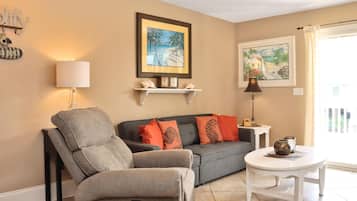 House, Multiple Beds (Barrier Dunes 426 Beach House Too) | Living area