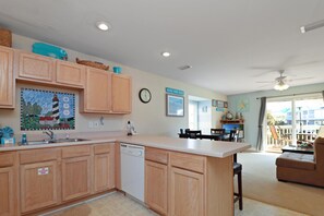 House, Multiple Beds (Barrier Dunes 254 ) | Interior