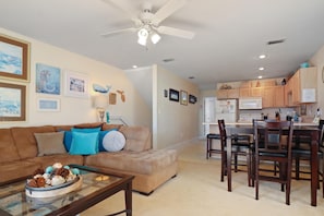 House, Multiple Beds (Barrier Dunes 254 ) | Living area