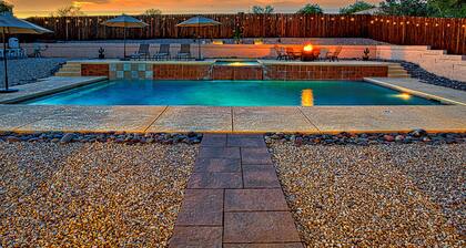 Splash into this Huge Havasu Pool and Spa! King bed!