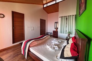 Superior Villa, 3 Bedrooms | Down duvets, pillow-top beds, desk, laptop workspace - Veenu's Cottage (Dehradun)