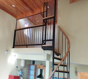 Superior Villa, 5 Bedrooms | Down comforters, pillowtop beds, desk, laptop workspace - Veenu's Cottage (Dehradun)