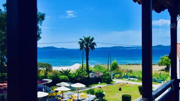 Comfort Room | 2 bedrooms, free WiFi, bed sheets