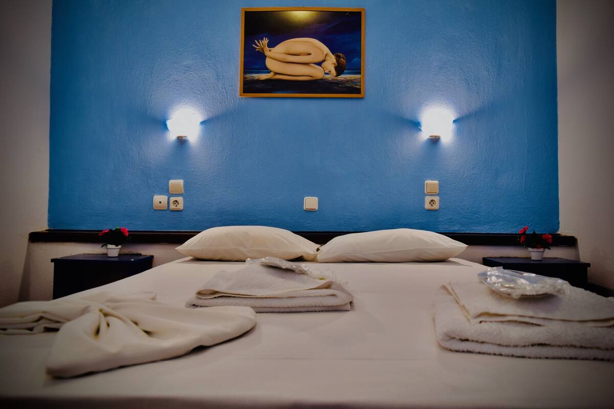 Habitación Confort | 2 habitaciones, wifi gratis y ropa de cama