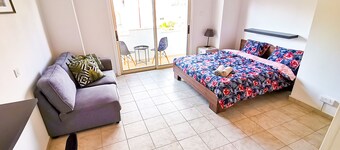 Central Square Nomadic Rooms